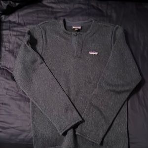 Mens Blue Patagonia three button sweater- like new